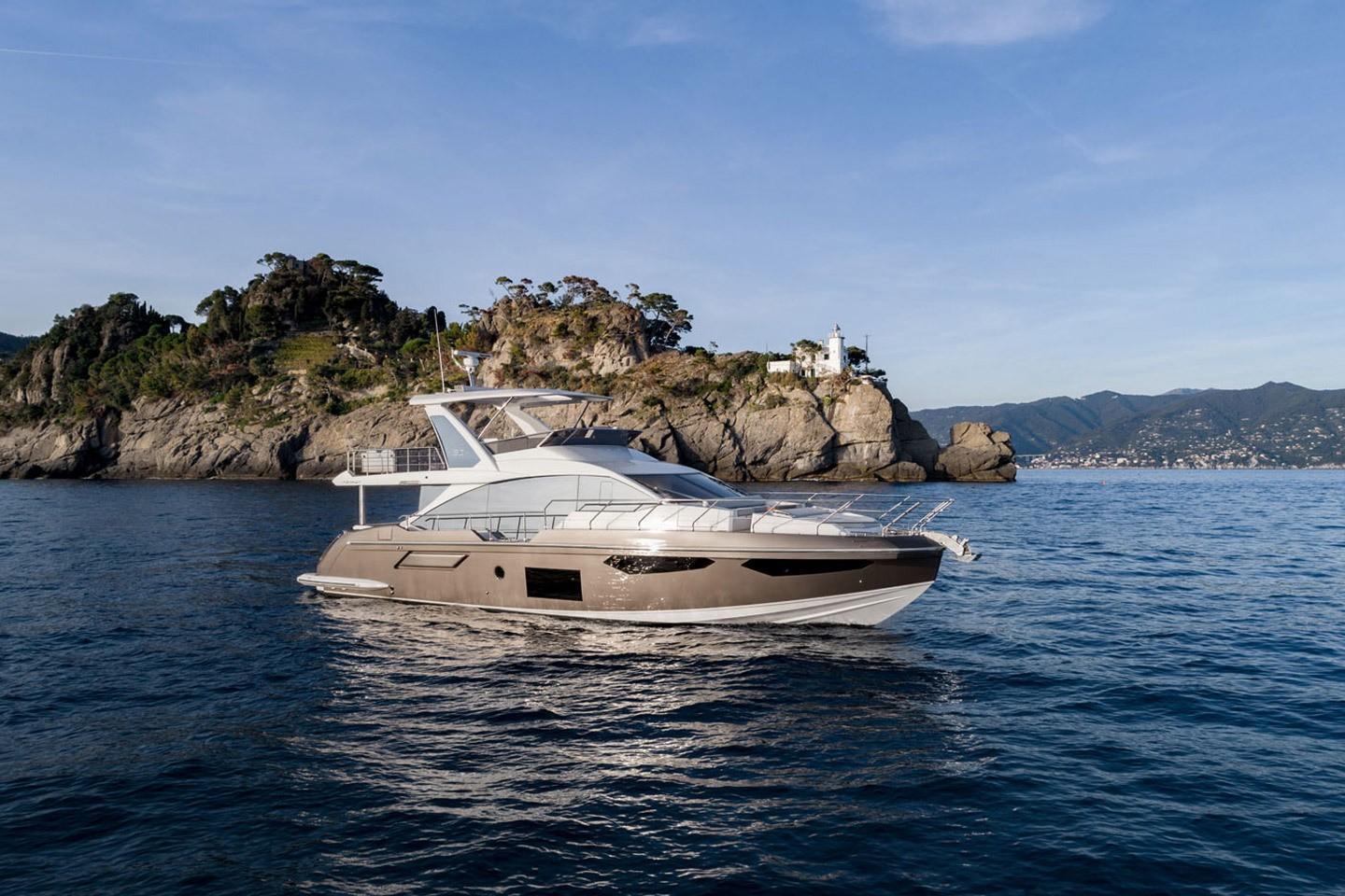 miami boat show azimut azimut yachts on display at the miami yacht show and miami boat show azimut azimut yachts on display at the miami yacht show and